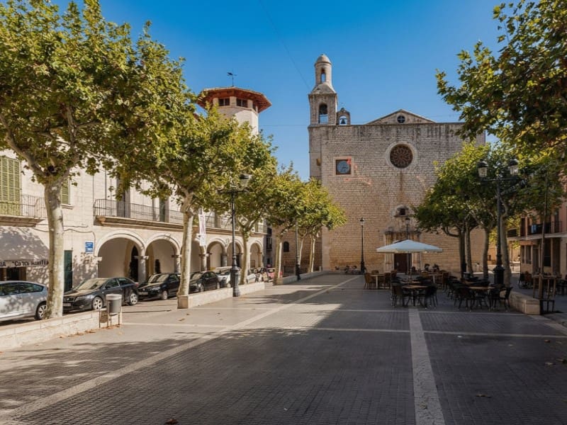 Chalet de 6 habitaciones en Alaró en venta con garaje - 2.250.000 € (Ref: 9907005)
