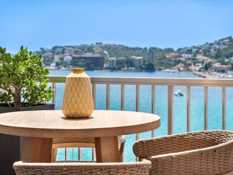 4 bedroom Apartment for sale in Cala Mayor with garage - € 1,295,000 (Ref: 9910736)