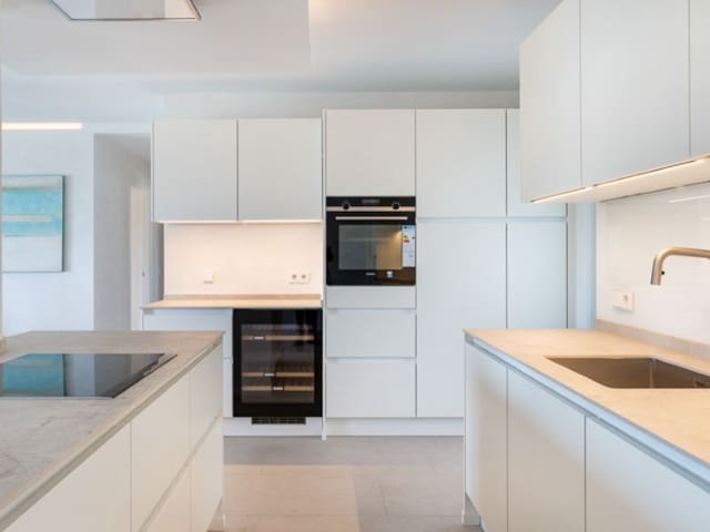4 sypialnia Apartament na sprzedaż w Cala Mayor, Palma de Mallorca z garażem - 1 295 000 € (Ref: 9910736)