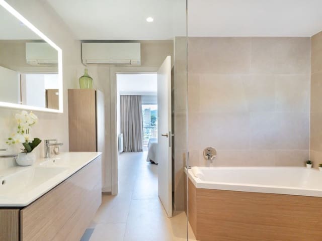 4 sypialnia Apartament na sprzedaż w Cala Mayor, Palma de Mallorca z garażem - 1 295 000 € (Ref: 9910736)