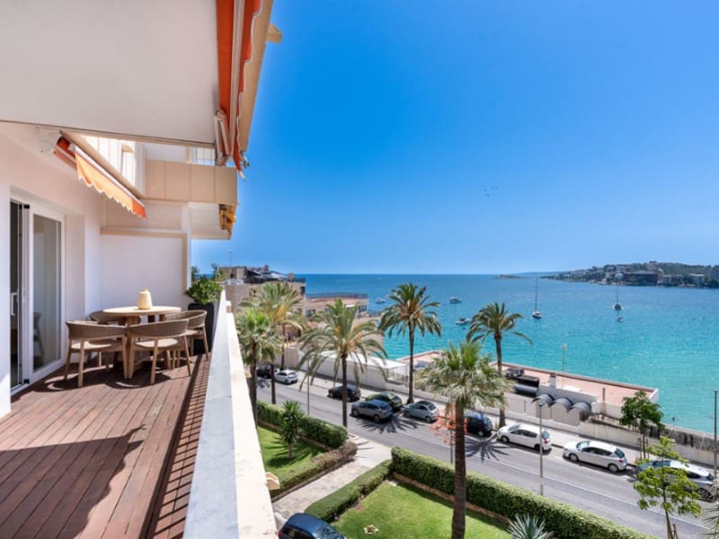 4 bedroom Apartment for sale in Cala Mayor with garage - € 1,295,000 (Ref: 9910736)