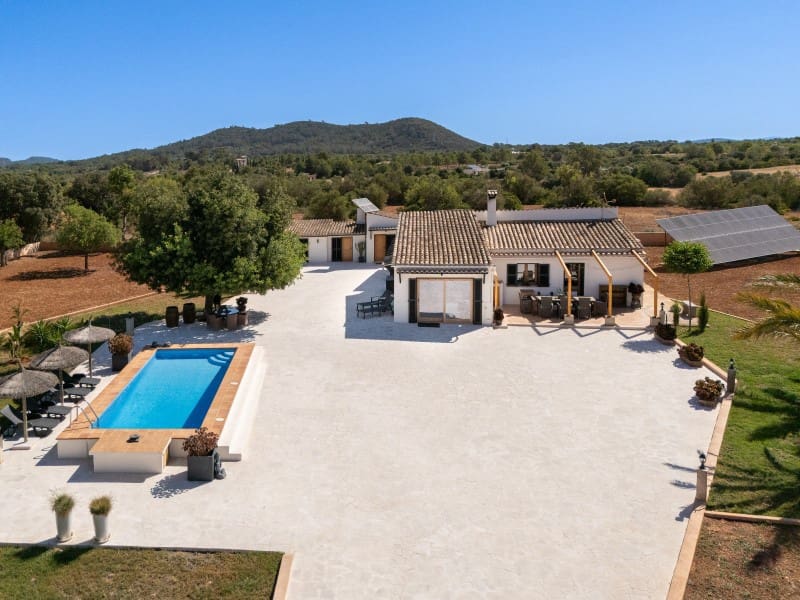 4 quarto Quinta/Casa Rural para venda em Llucmajor com piscina - 1 490 000 € (Ref: 9912829)