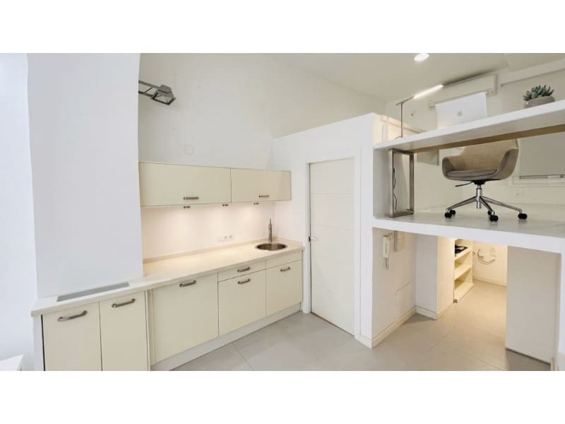Commercial for sale in Palma de Mallorca - € 265,000 (Ref: 9920163)