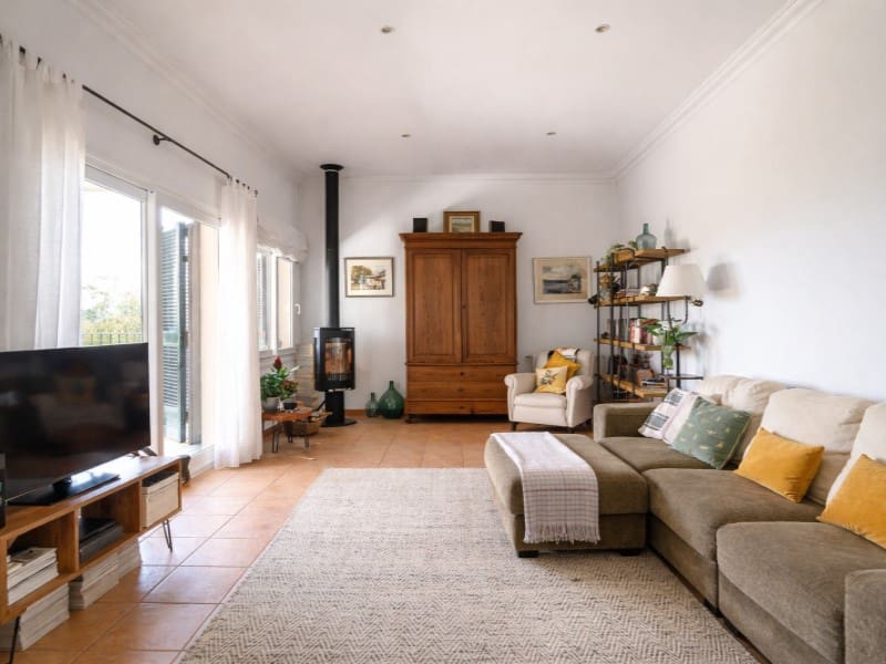 4 bedroom Villa for sale in Portol with pool garage - € 1,080,000 (Ref: 9929081)