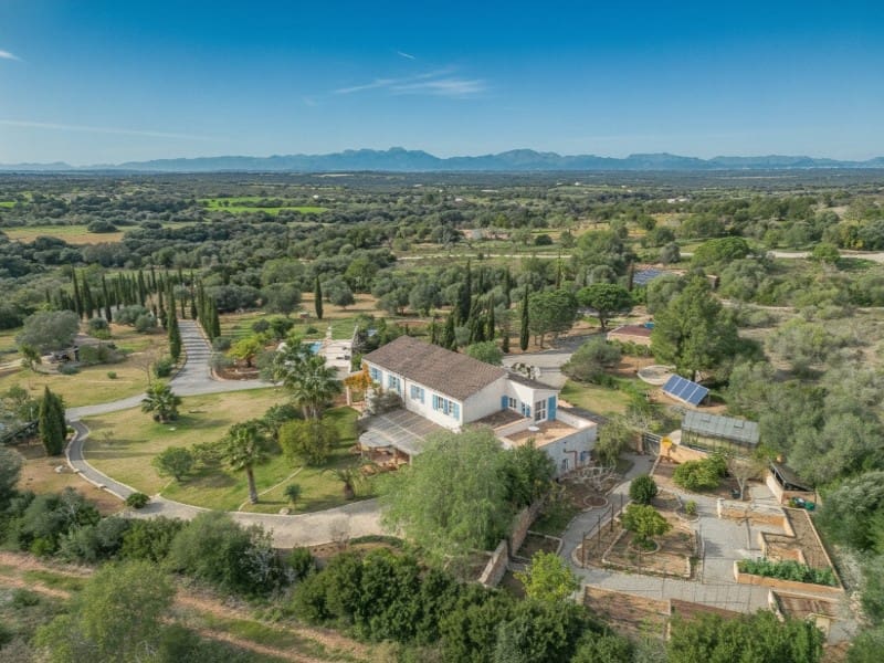 5 soveværelse Finca/Landehus til salg i Manacor med swimmingpool - € 1.950.000 (Ref: 9936113)