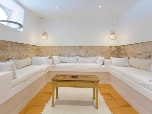 20 soverom Villa til salgs i Alaró med svømmebasseng - € 7 000 000 (Ref: 9995151)