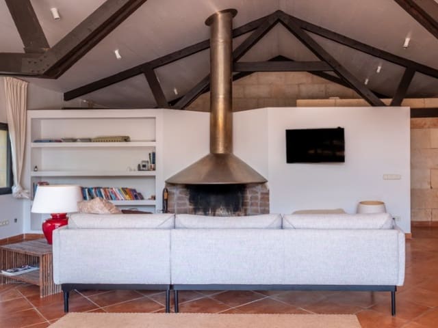 7 slaapkamer Finca/Landhuis te koop in Ses Covetes, Campos met zwembad garage - € 2.750.000 (Ref: 9996848)