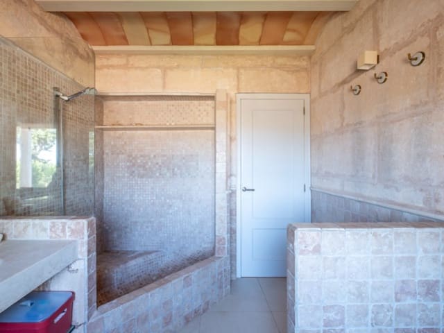 7 slaapkamer Finca/Landhuis te koop in Ses Covetes, Campos met zwembad garage - € 2.750.000 (Ref: 9996848)