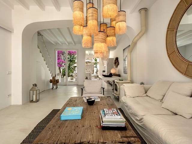3 soverom Villa til salgs i Campos med svømmebasseng - € 1 200 000 (Ref: 9996849)