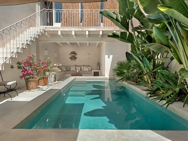 3 soverom Villa til salgs i Campos med svømmebasseng - € 1 200 000 (Ref: 9996849)
