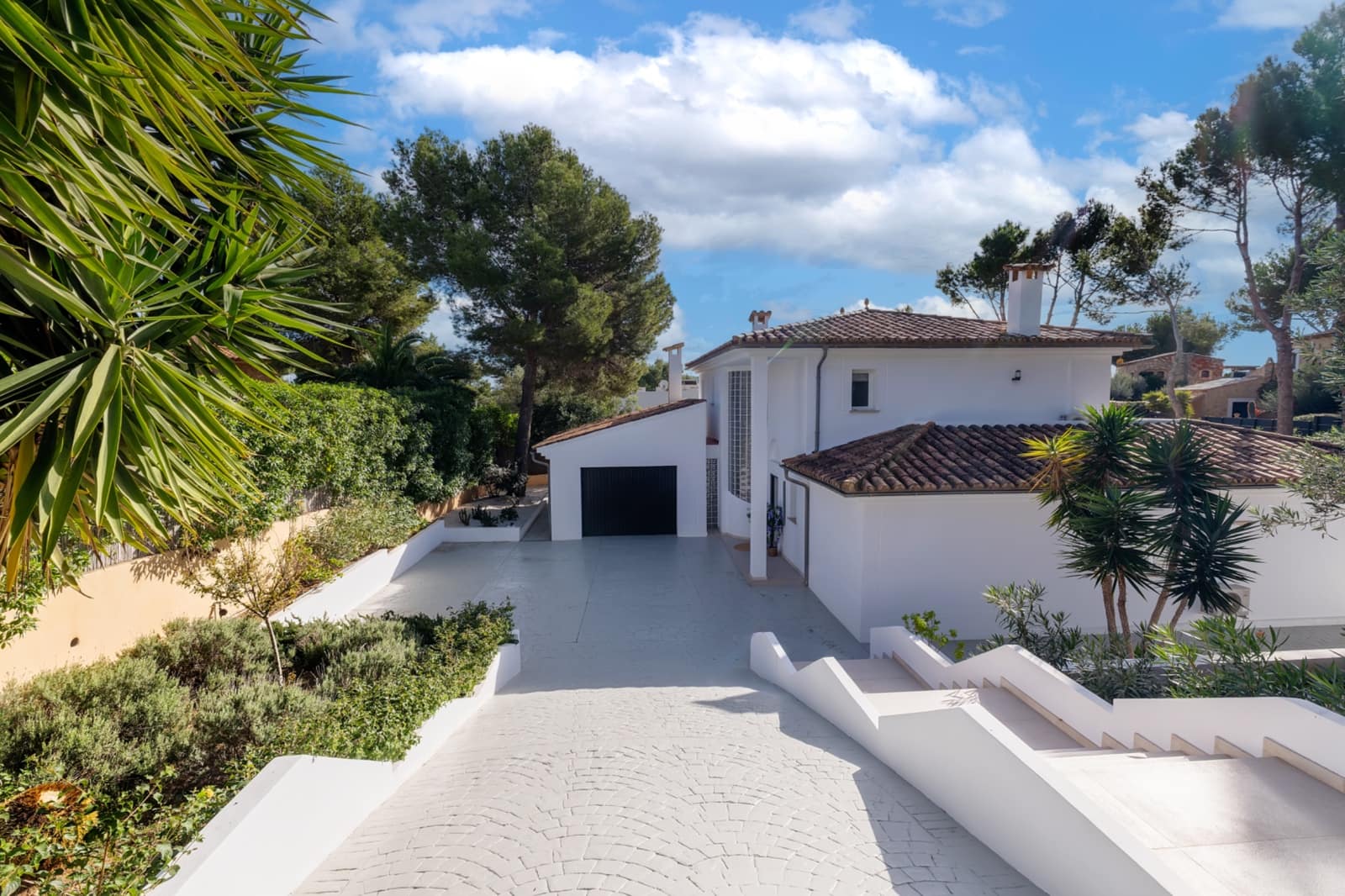 4 sovrum Villa till salu i Santa Ponsa med pool garage - 2 725 000 € (Ref: 10024579)