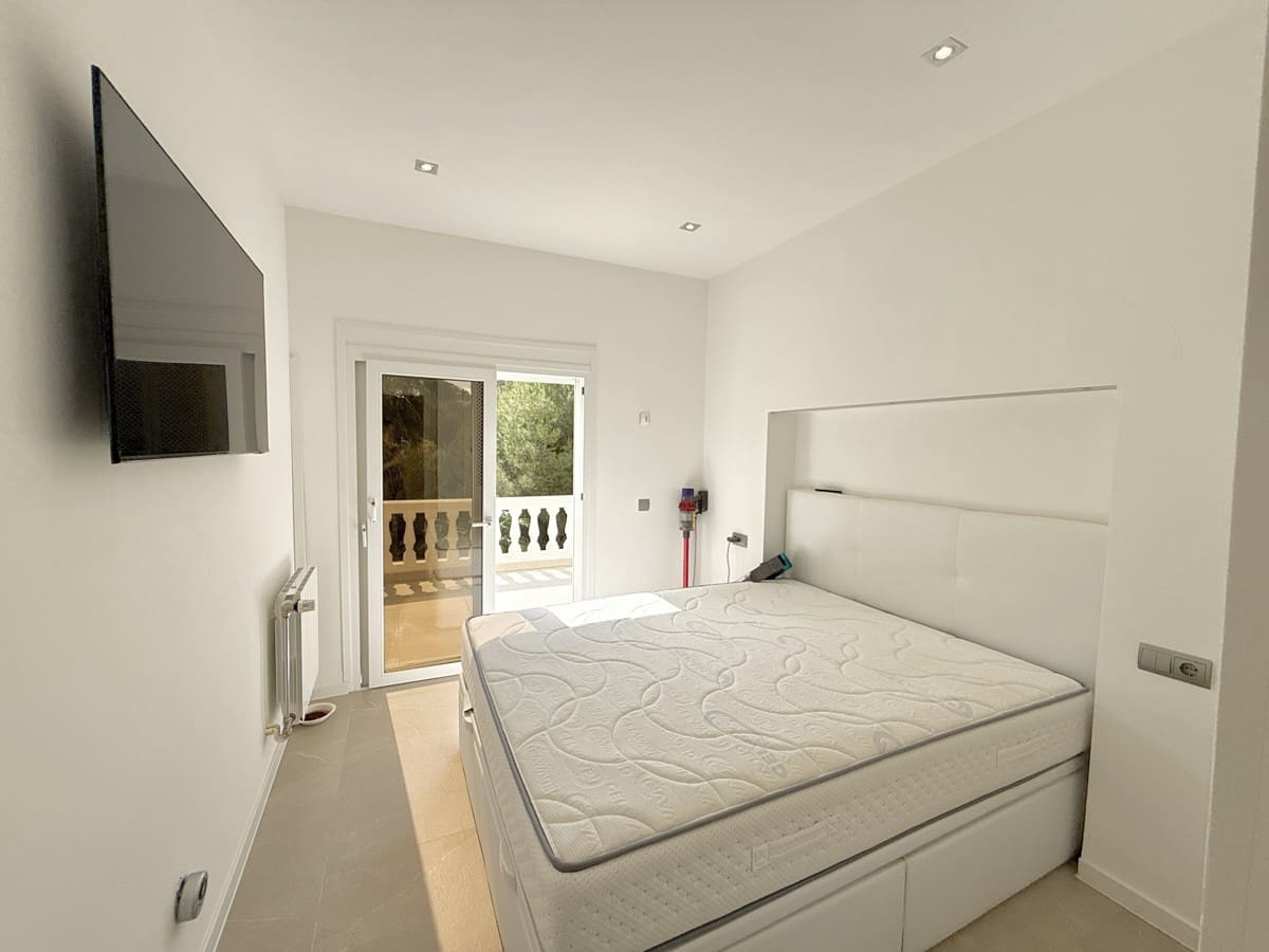 4 soveværelse Villa til salg i Costa de la Calma med swimmingpool - € 2.290.000 (Ref: 8952297)