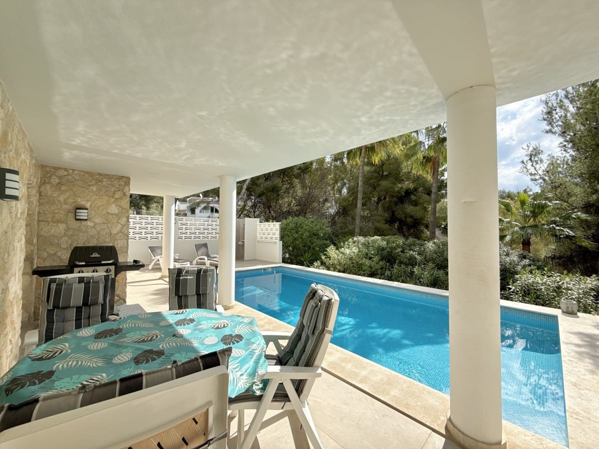 4 soveværelse Villa til salg i Costa de la Calma med swimmingpool - € 2.290.000 (Ref: 8952297)