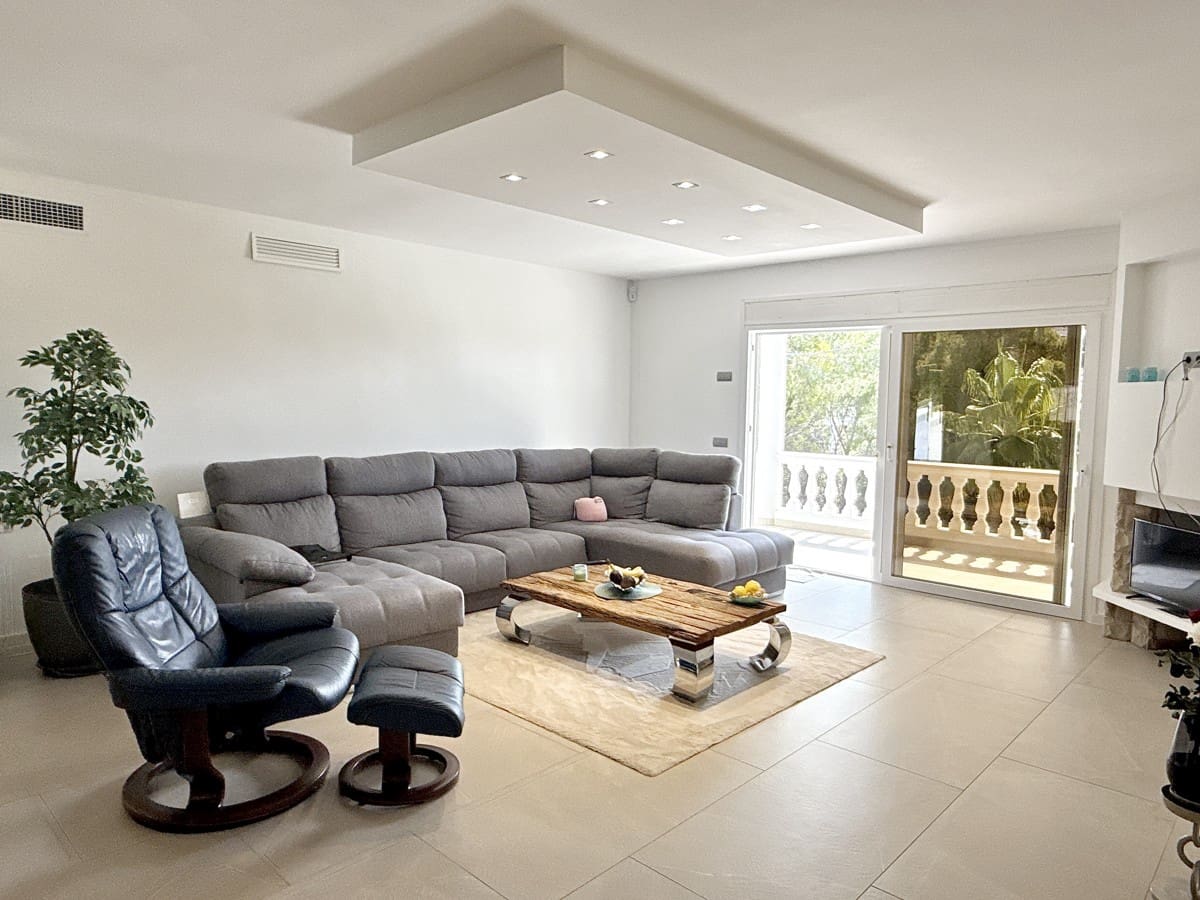 4 soveværelse Villa til salg i Costa de la Calma med swimmingpool - € 2.290.000 (Ref: 8952297)