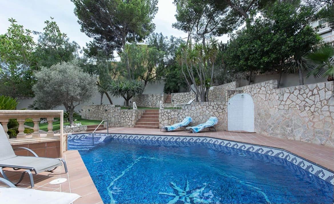 6 makuuhuone Huvila vuokrattavana paikassa El Toro / Port Adriano - 7 000 € (Ref: 8981511)