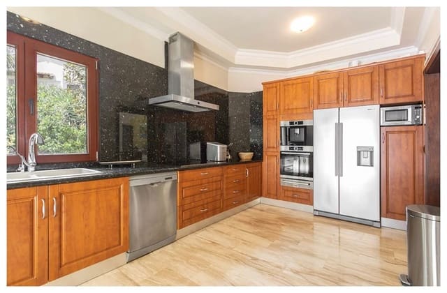 6 soveværelse Villa til leje i El Toro / Port Adriano, Calvià - € 7.000 (Ref: 8981511)