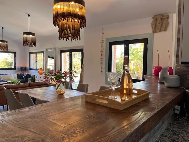 Chalet de 4 habitaciones en El Toro / Port Adriano, Calvià en alquiler con piscina - 5.250 € (Ref: 8992820)