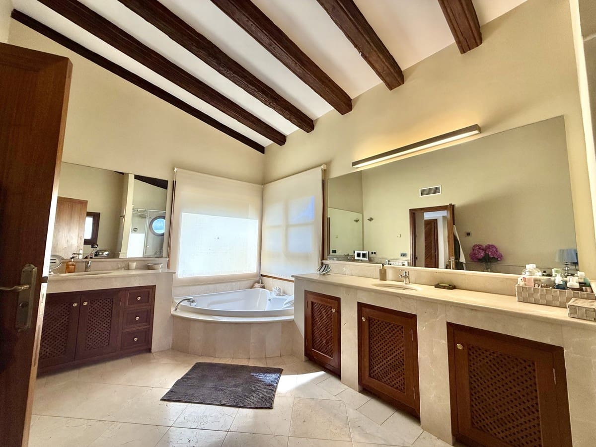 4 makuuhuone Huvila myytävänä paikassa Santa Ponsa - 2 630 000 € (Ref: 9002525)