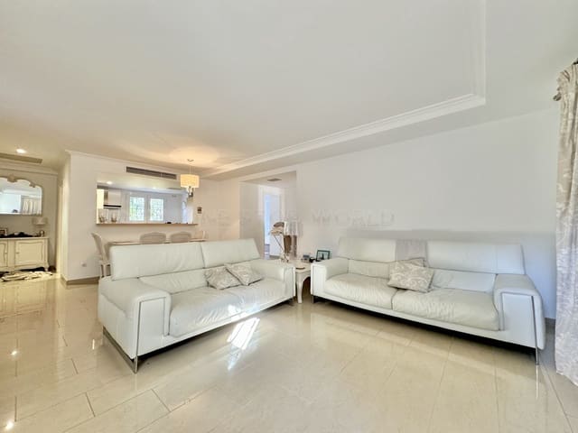 2 bedroom Flat for sale in Santa Ponsa, Calvià - € 750,000 (Ref: 9002530)