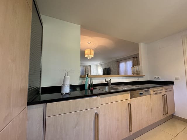 2 bedroom Flat for sale in Santa Ponsa, Calvià - € 750,000 (Ref: 9002530)