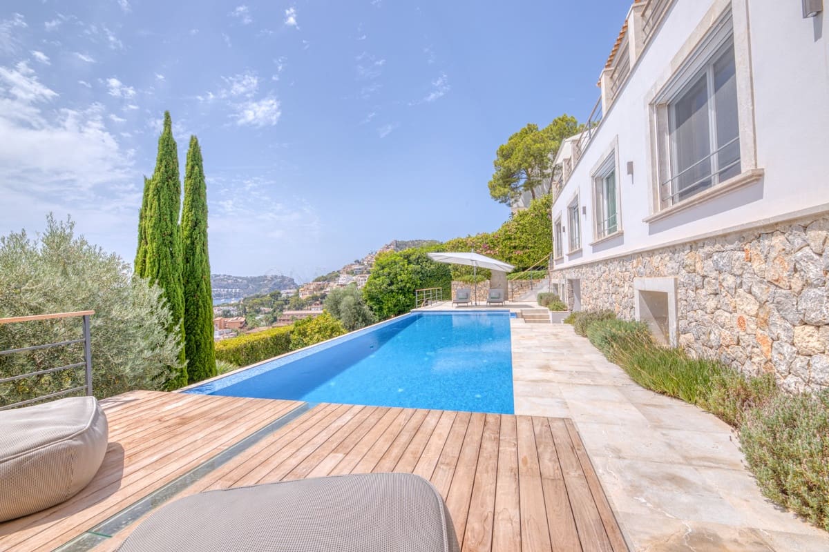 5 soverom Villa til salgs i Puerto de Andratx med svømmebasseng - € 8 900 000 (Ref: 9002532)