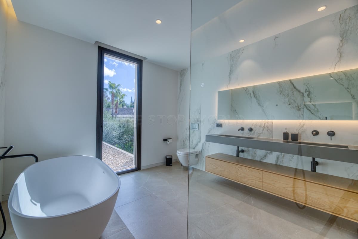 4 soveværelse Villa til salg i Santa Ponsa - € 3.100.000 (Ref: 9002533)