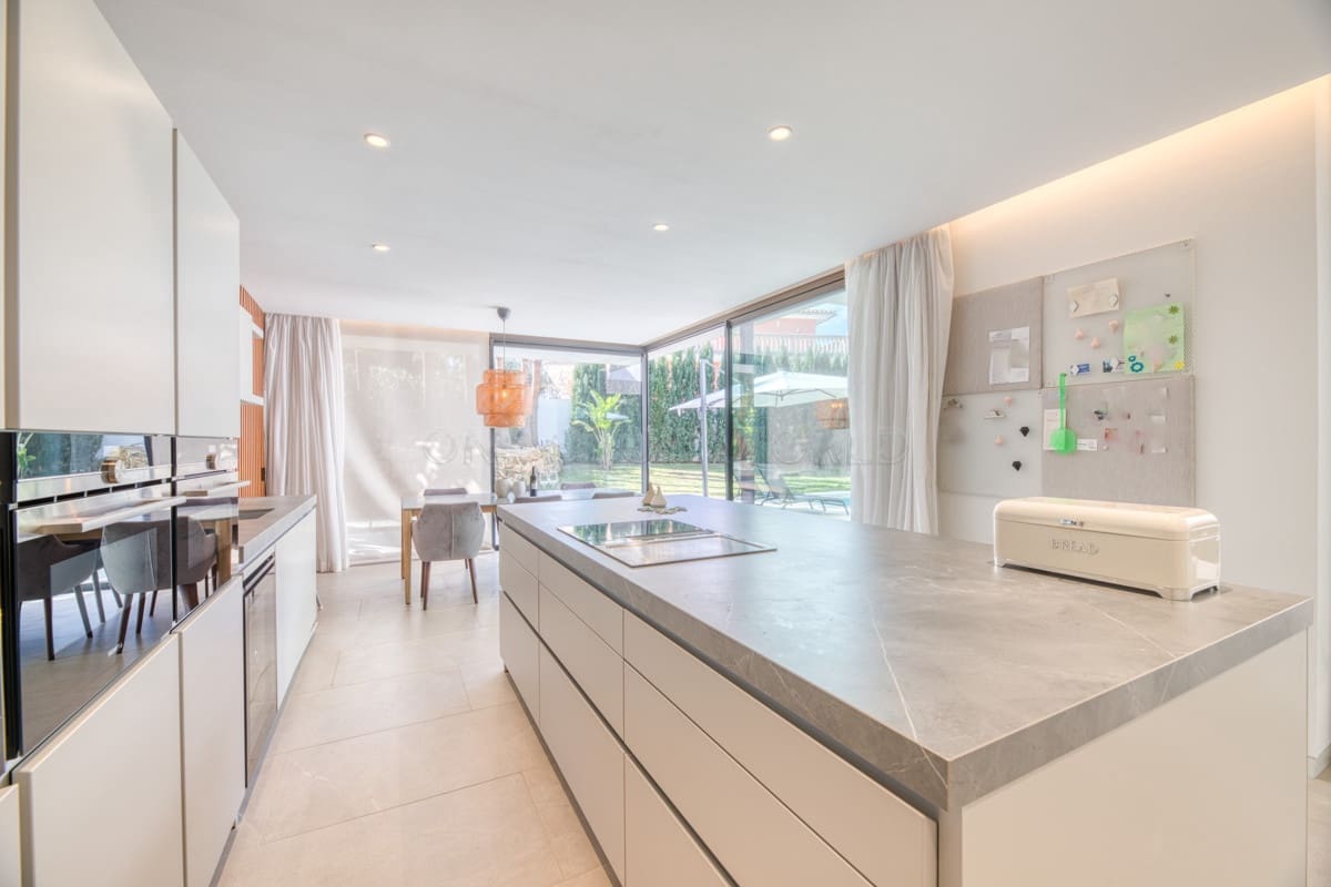 4 soveværelse Villa til salg i Santa Ponsa - € 3.100.000 (Ref: 9002533)