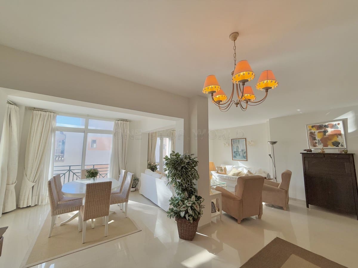 3 soveværelse Lejlighed til salg i Santa Ponsa - € 840.000 (Ref: 9002537)