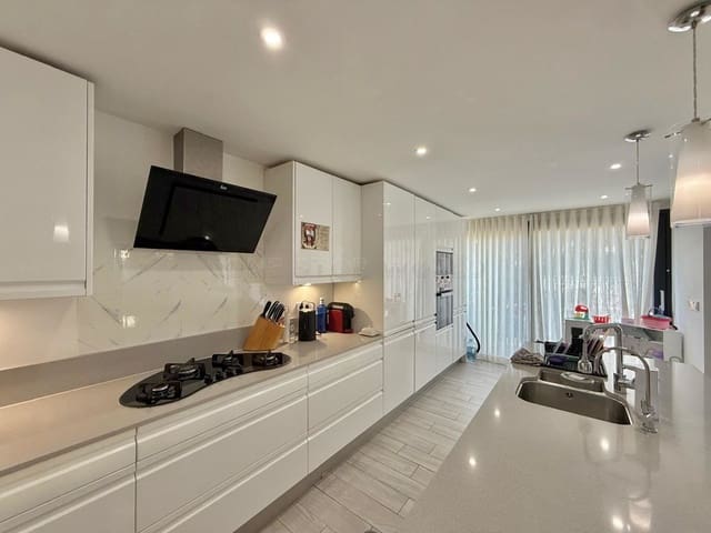 4 bedroom Villa for sale in El Toro / Port Adriano, Calvià - € 1,300,000 (Ref: 9002539)