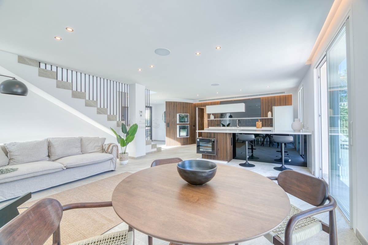 4 soveværelse Villa til salg i El Toro / Port Adriano - € 2.500.000 (Ref: 9002546)