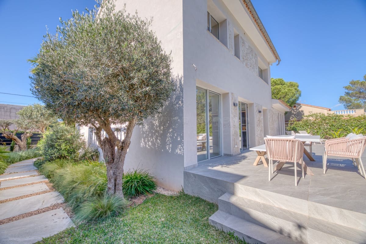 4 soveværelse Villa til salg i El Toro / Port Adriano - € 2.500.000 (Ref: 9002546)