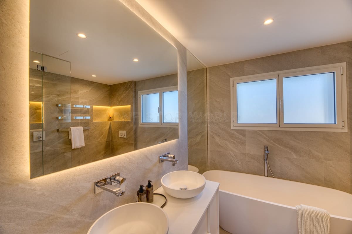 4 soveværelse Villa til salg i El Toro / Port Adriano - € 2.500.000 (Ref: 9002546)