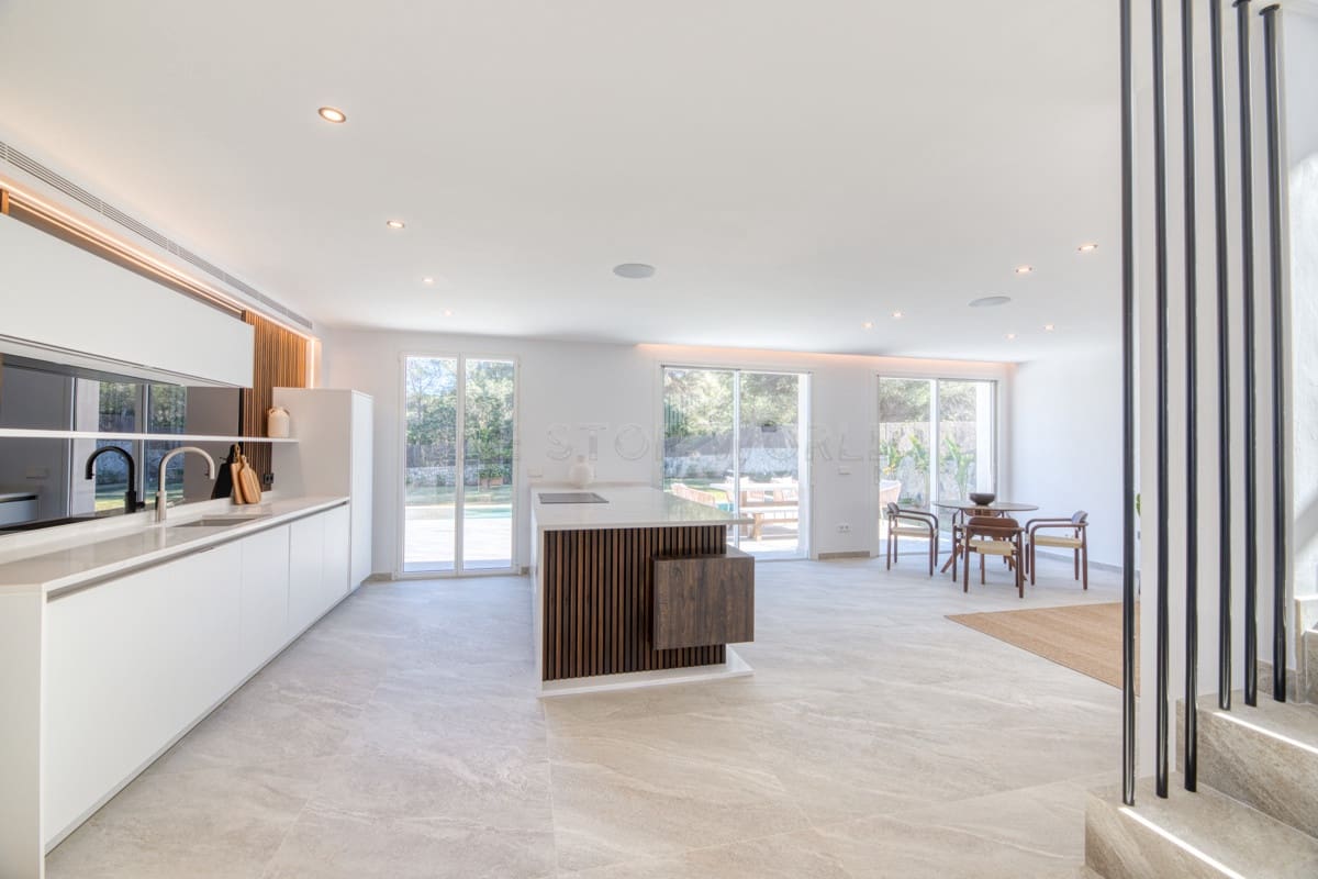 4 soveværelse Villa til salg i El Toro / Port Adriano - € 2.500.000 (Ref: 9002546)