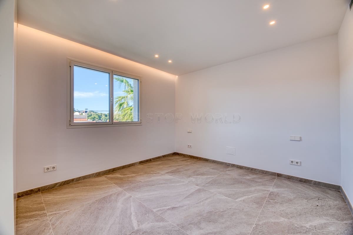 4 soveværelse Villa til salg i El Toro / Port Adriano - € 2.500.000 (Ref: 9002546)