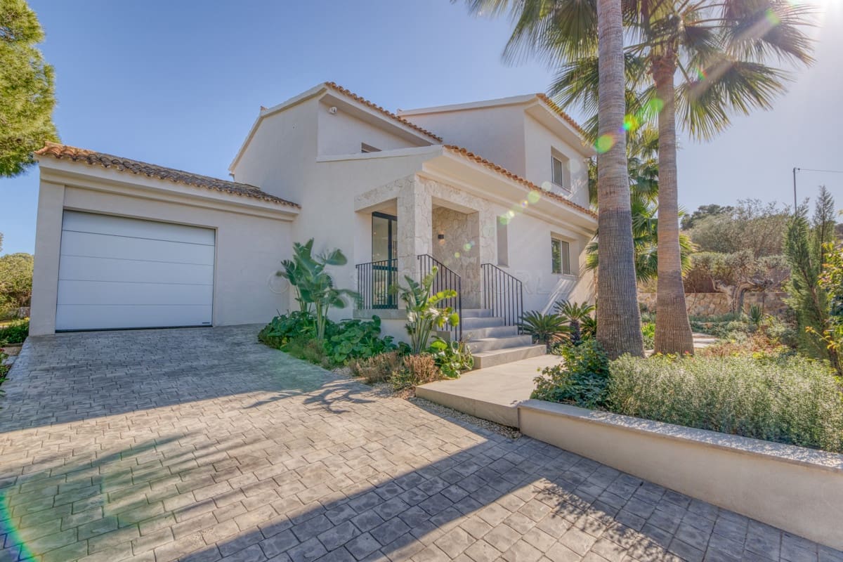 4 soveværelse Villa til salg i El Toro / Port Adriano - € 2.500.000 (Ref: 9002546)