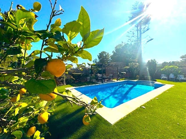 4 bedroom Villa for sale in El Toro / Port Adriano, Calvià with pool - € 1,650,000 (Ref: 9002547)