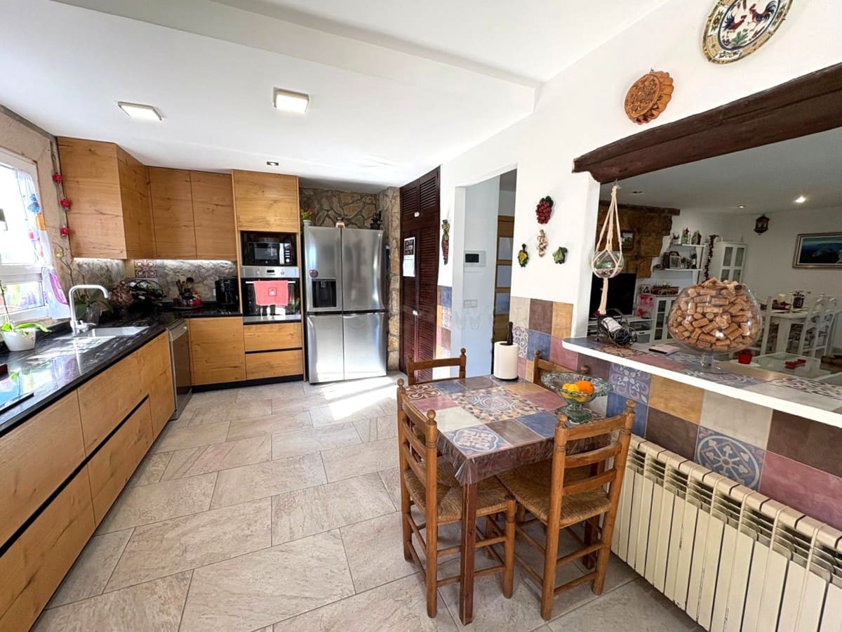 4 soveværelse Villa til salg i El Toro / Port Adriano med swimmingpool - € 1.650.000 (Ref: 9002547)