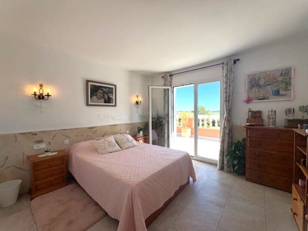 4 soveværelse Villa til salg i El Toro / Port Adriano med swimmingpool - € 1.650.000 (Ref: 9002547)