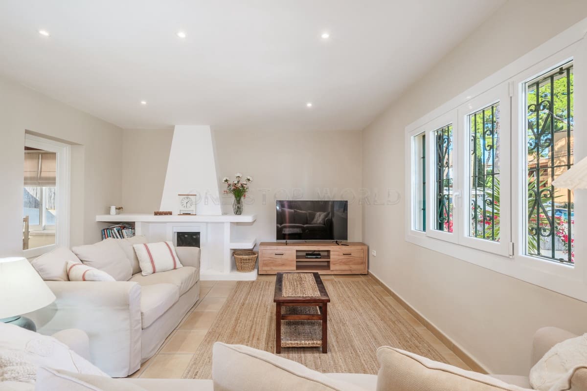 3 chambre Villa/Maison à vendre à Santa Ponsa avec piscine - 1 500 000 € (Ref: 9002548)