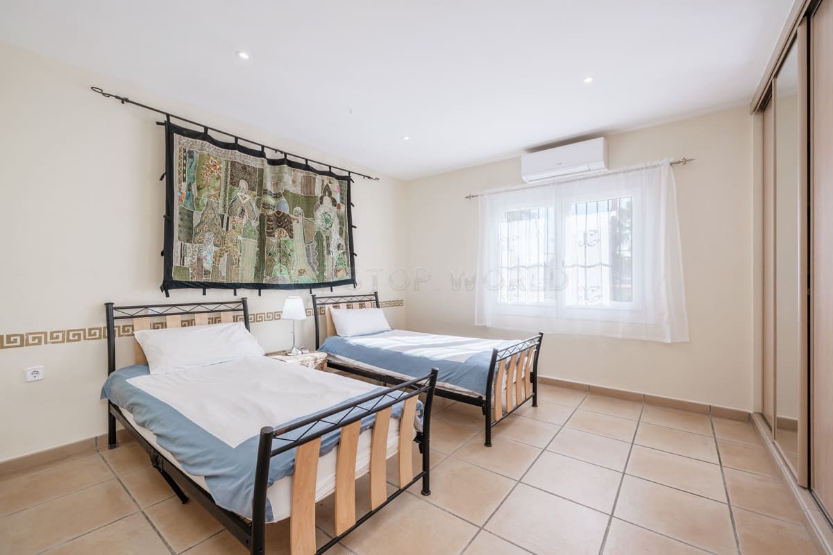 3 chambre Villa/Maison à vendre à Santa Ponsa avec piscine - 1 500 000 € (Ref: 9002548)