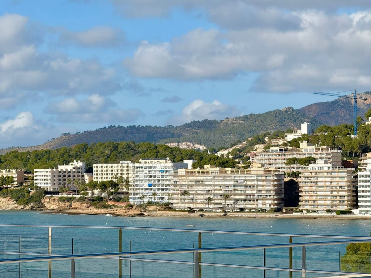 2 soveværelse Lejlighed til salg i Santa Ponsa med swimmingpool - € 439.000 (Ref: 9002555)