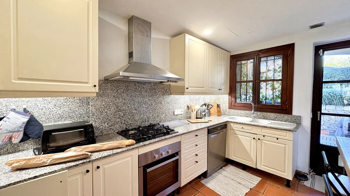 2 soveværelse Lejlighed til salg i Santa Ponsa - € 795.000 (Ref: 9002556)