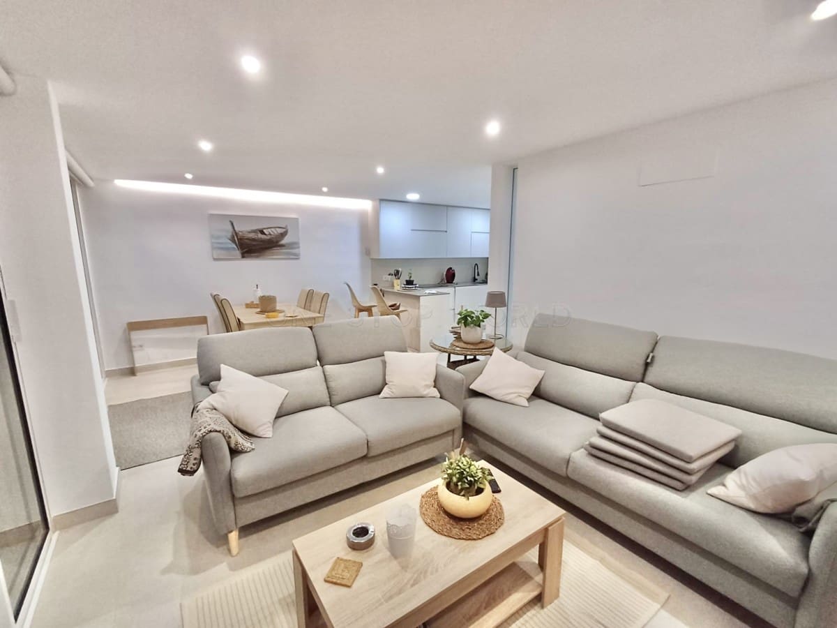 1 slaapkamer Flat te koop in El Toro / Port Adriano - € 550.000 (Ref: 9002558)