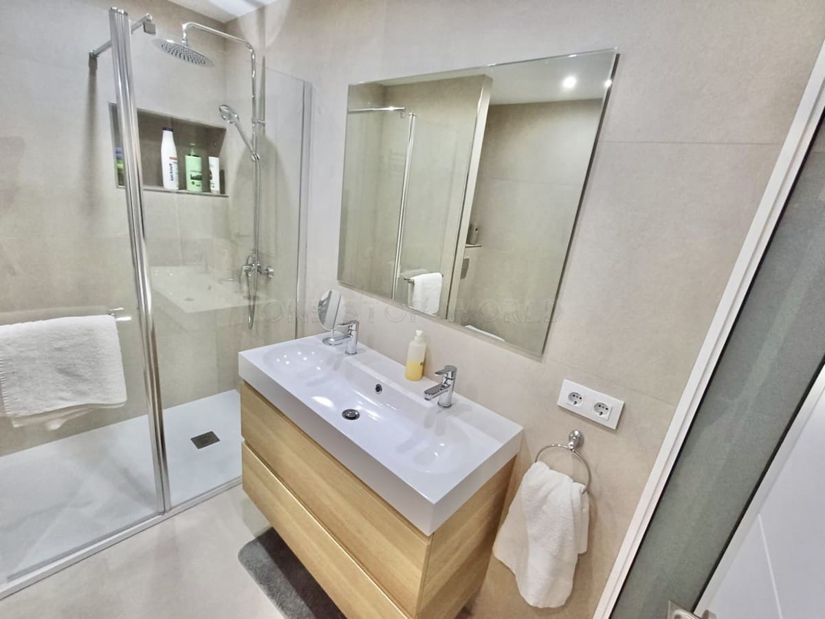 1 slaapkamer Flat te koop in El Toro / Port Adriano - € 550.000 (Ref: 9002558)