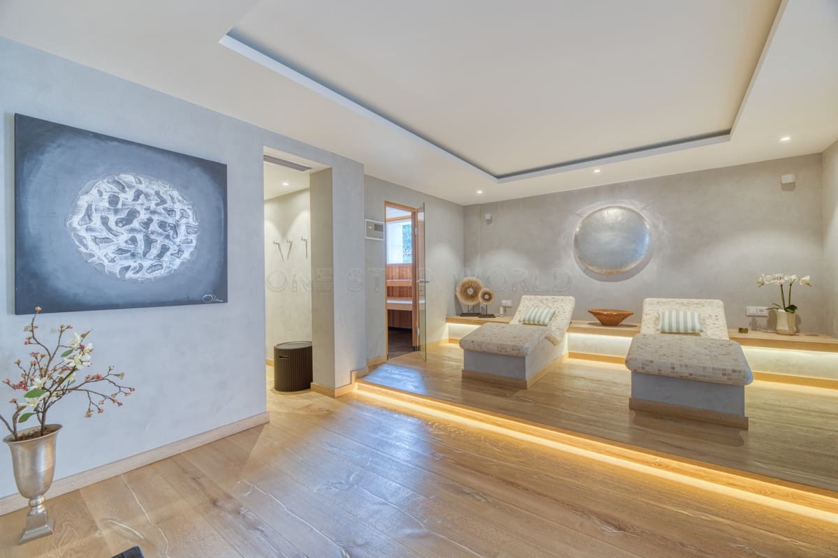 5 bedroom Villa for sale in Puerto de Andratx - € 9,900,000 (Ref: 9002559)