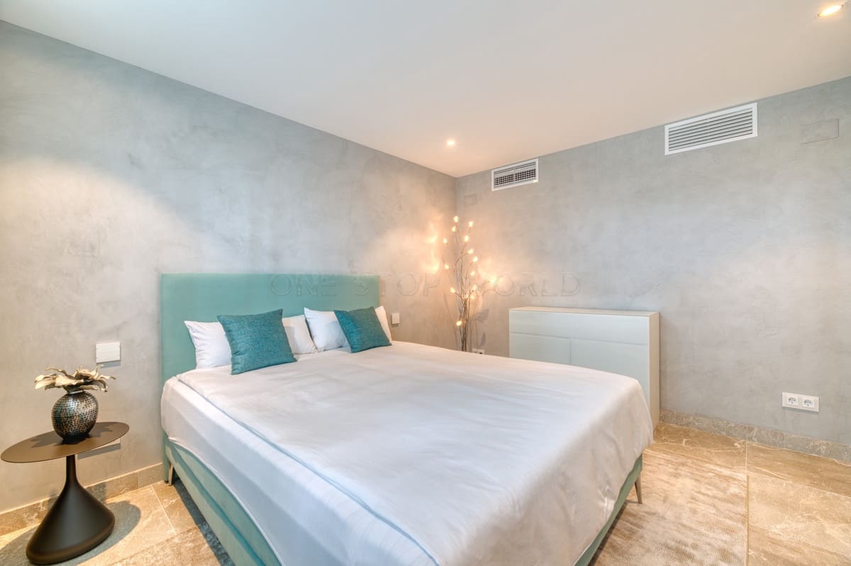 5 bedroom Villa for sale in Puerto de Andratx - € 9,900,000 (Ref: 9002559)