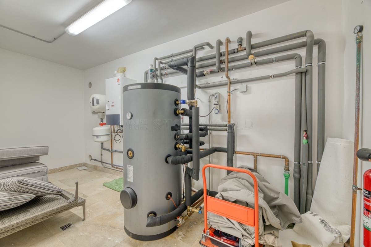 5 bedroom Villa for sale in Puerto de Andratx - € 9,900,000 (Ref: 9002559)