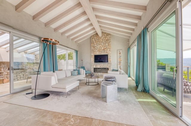 5 bedroom Villa for sale in Puerto de Andratx, Andratx - € 9,900,000 (Ref: 9002559)