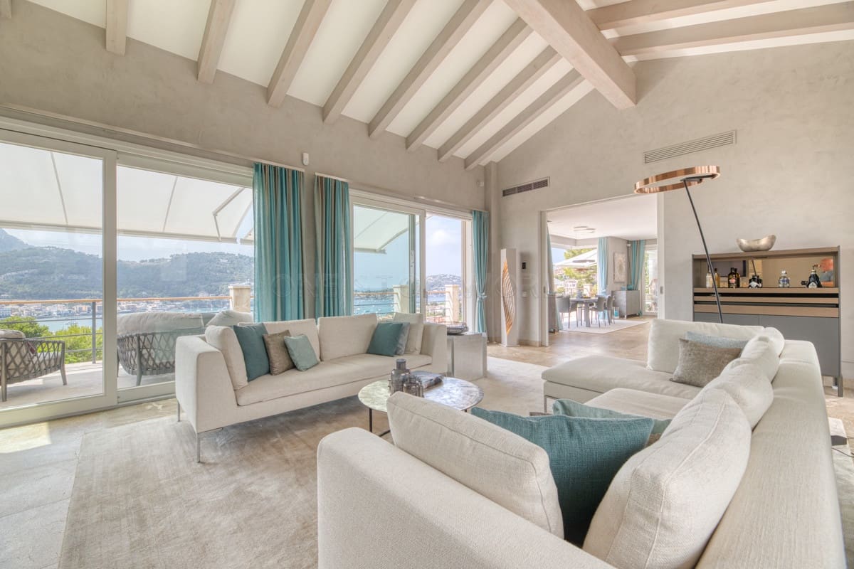 5 bedroom Villa for sale in Puerto de Andratx - € 9,900,000 (Ref: 9002559)