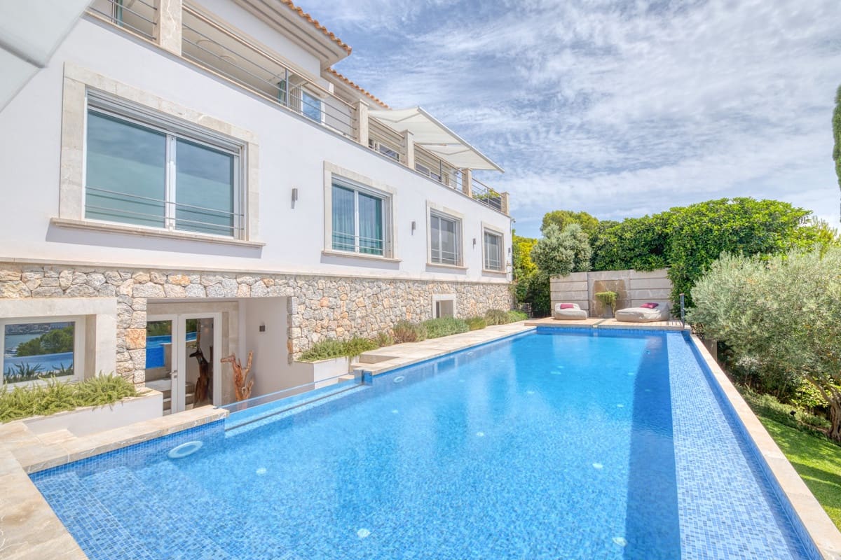 5 bedroom Villa for sale in Puerto de Andratx - € 9,900,000 (Ref: 9002559)